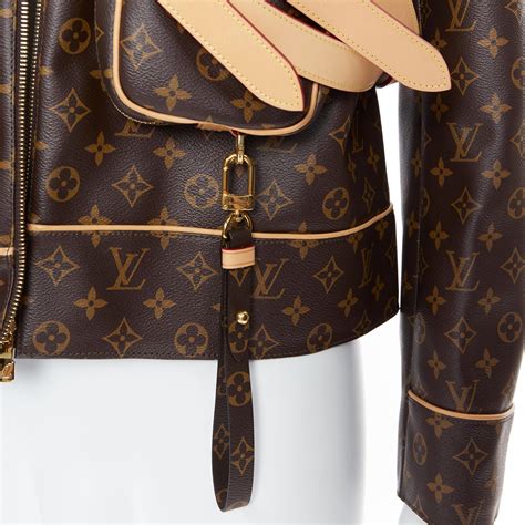 runway LOUIS VUITTON AW19 Sample Admiral brown 